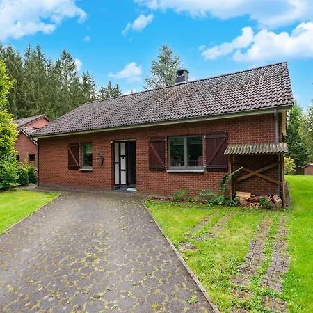 Stunning In Recht, Cleaning Included (adults Only)